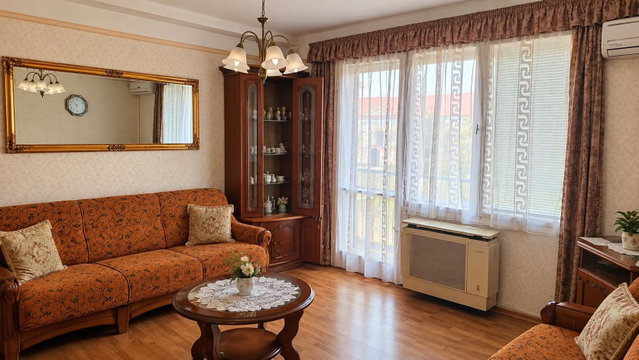 Eladó téglalakás, Hajdúszoboszlón, Hősök terén 49.99 M Ft