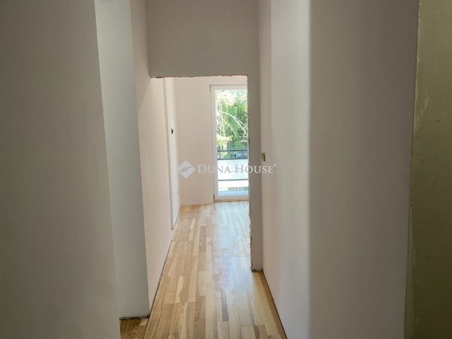 Eladó téglalakás, Budapesten, II. kerületben 120 M Ft, 2 szobás
