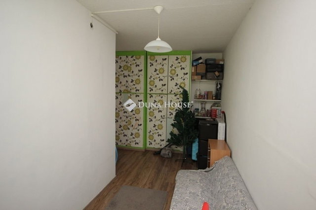 Eladó panellakás, Kecskeméten 48.2 M Ft, 3 szobás