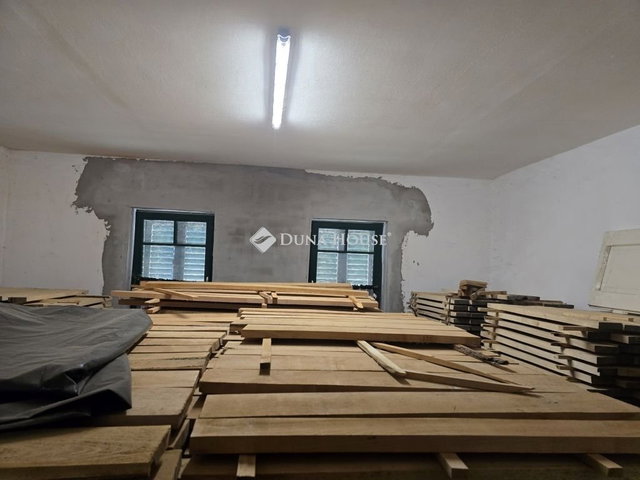 Eladó családi ház, Garén 48.99 M Ft, 3 szobás