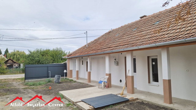 Eladó családi ház, Békéscsabán 27.9 M Ft, 1+1 szobás