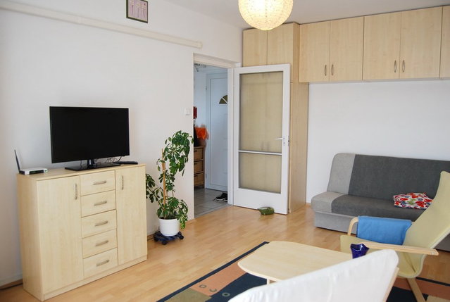 Kiadó panellakás, albérlet, Debrecenben 190 E Ft / hó, 2 szobás