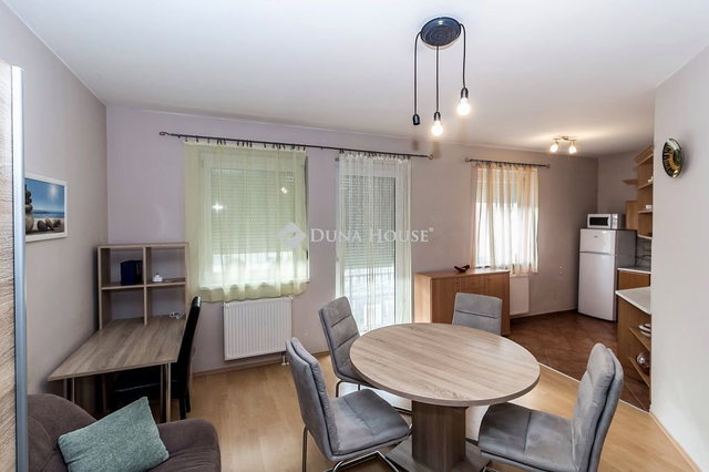 Eladó téglalakás, Szombathelyen, Szent Gellért utcában 42.9 M Ft