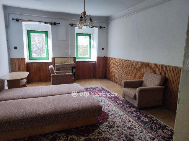 Eladó családi ház, Sándorfalván 21.5 M Ft, 4 szobás