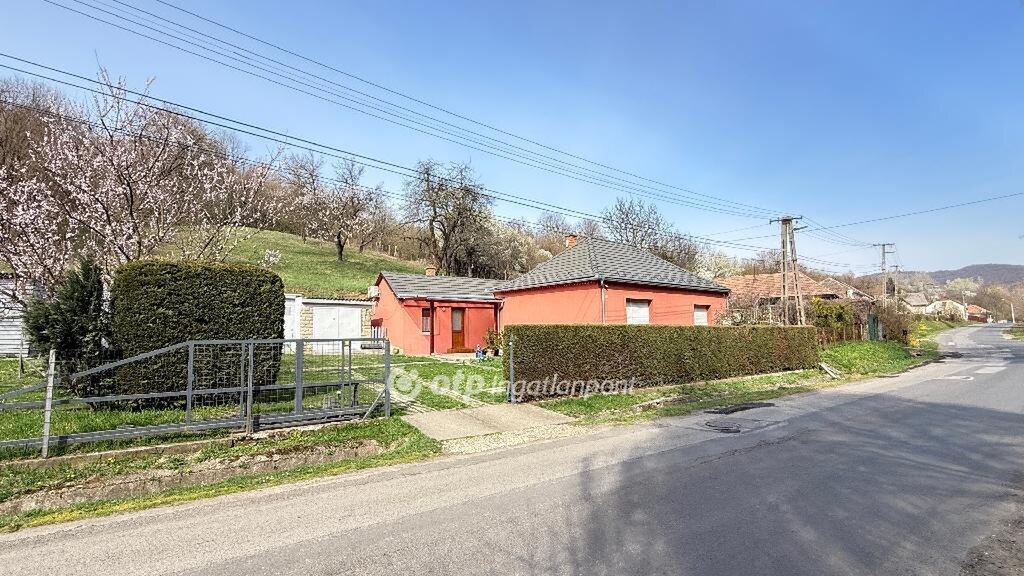 3 bed · 92m² · 91.000.000 ft