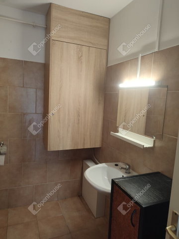Kiadó téglalakás, albérlet, Tatán 650 E Ft / hó, 4 szobás