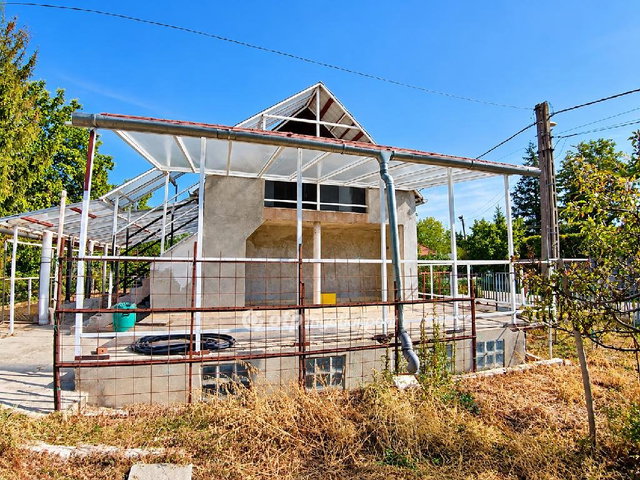 Eladó nyaraló, Velencén 45 M Ft, 2 szobás / költözzbe.hu
