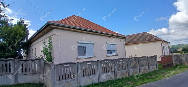 Eladó családi ház, Gősfán 37.99 M Ft, 4 szobás