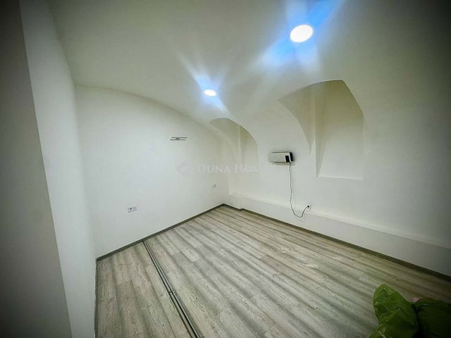 Eladó iroda, Budapesten, IX. kerületben 102 M Ft, 3 szobás