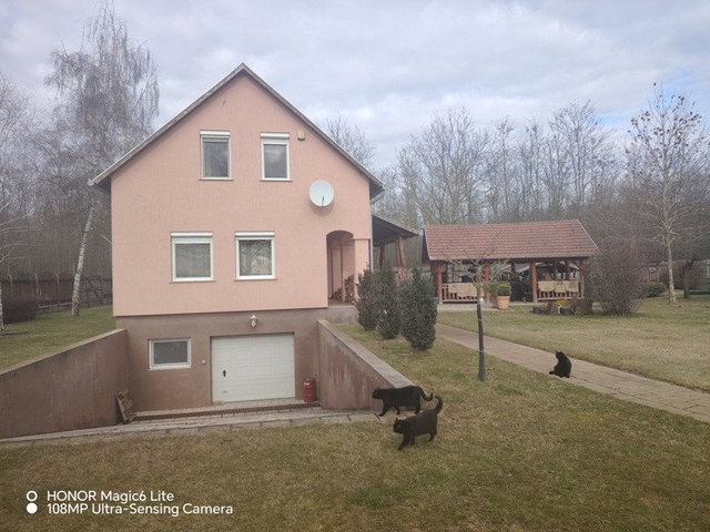 Eladó mezogazdasagi ingatlan, Újlengyelen 110 M Ft