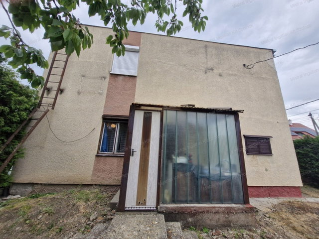 Eladó családi ház, Martfűn 42.8 M Ft, 3 szobás