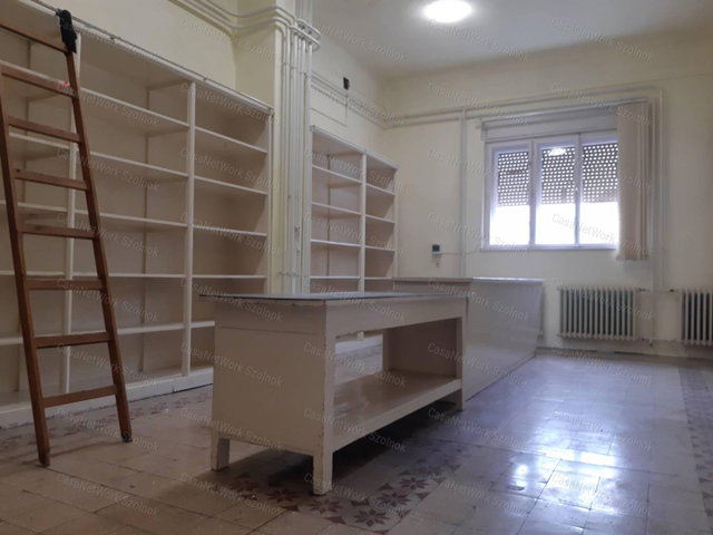 Kiadó üzlethelyiség, Tiszaföldváron 190 E Ft / hó, 3 szobás