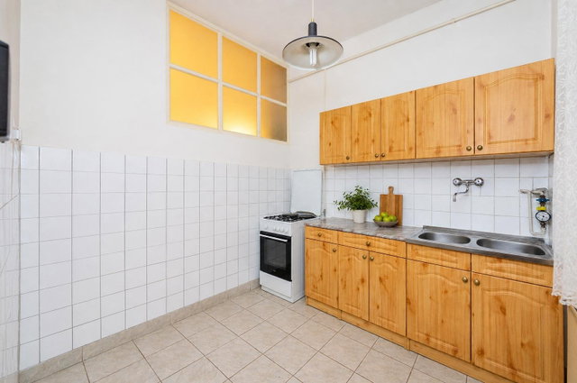 Eladó téglalakás, Budapesten, III. kerületben, Bécsi úton