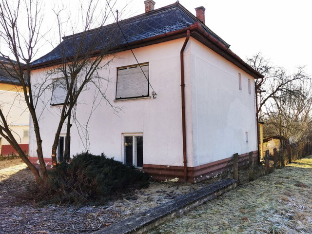 Eladó családi ház, Karancskeszin 12 M Ft, 4 szobás