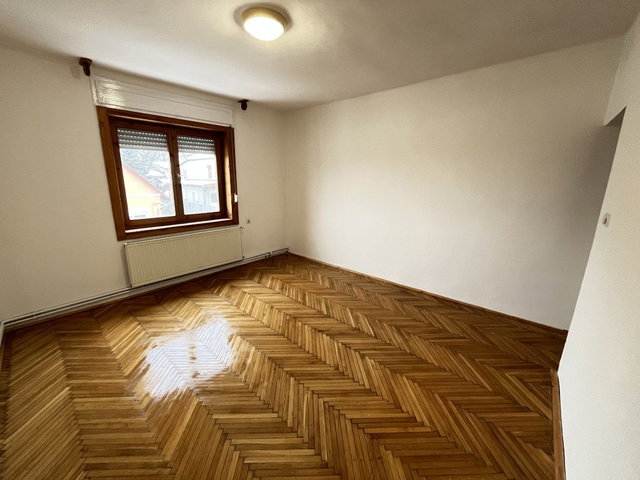Eladó családi ház, Kaposváron, Hegyalja utcában 39.9 M Ft