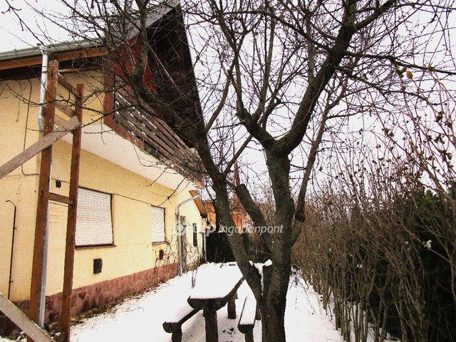 Eladó családi ház, Balatonbogláron 138.5 M Ft, 6+1 szobás