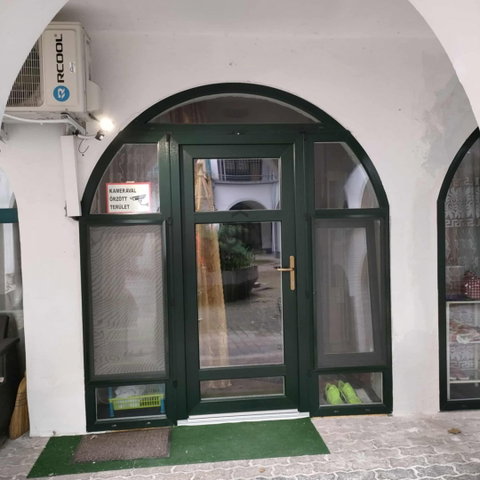 Eladó téglalakás, Siófokon 47 M Ft, 3 szobás