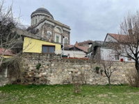 Eladó családi ház, Esztergomban 198.499 M Ft, 8 szobás