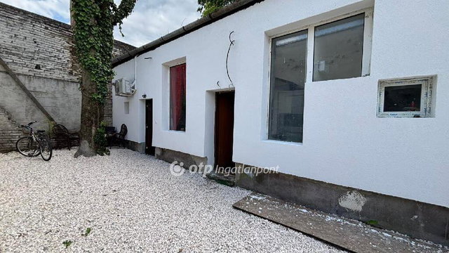 Eladó téglalakás, Budapesten, XX. kerületben 42.9 M Ft, 2 szobás
