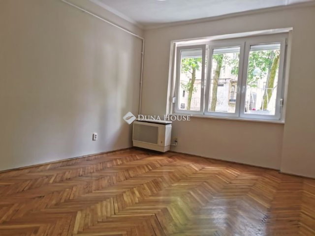 Kiadó téglalakás, albérlet, Miskolcon, Park utcában, 1 szobás