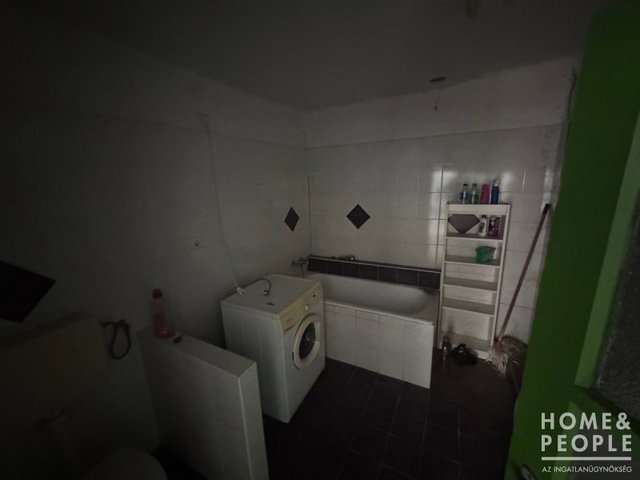 Eladó családi ház, Kiszomboron 11.5 M Ft, 2 szobás