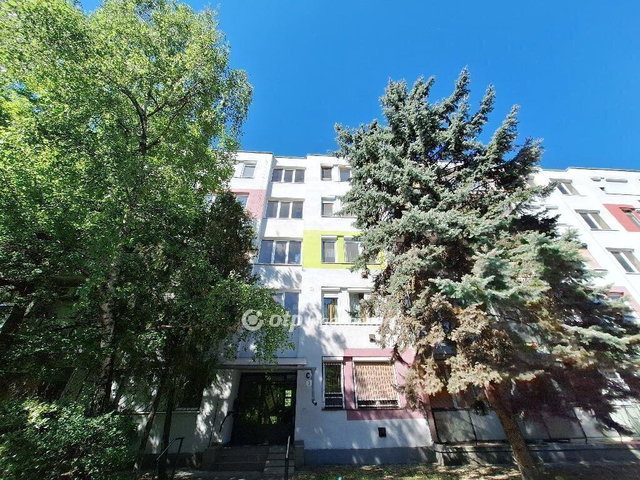 Eladó téglalakás, Budapesten, XVIII. kerületben 64 M Ft