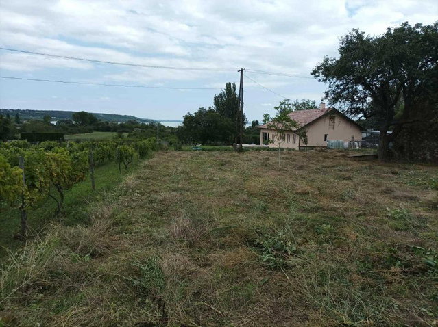 Eladó telek, Balatonalmádiban 23 M Ft / költözzbe.hu