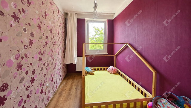Eladó panellakás, Miskolcon 29.9 M Ft, 3 szobás