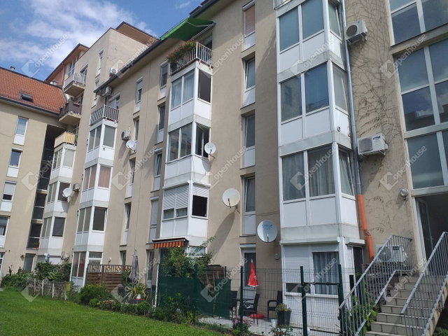 Eladó téglalakás, Budapesten, VIII. kerületben 95.5 M Ft