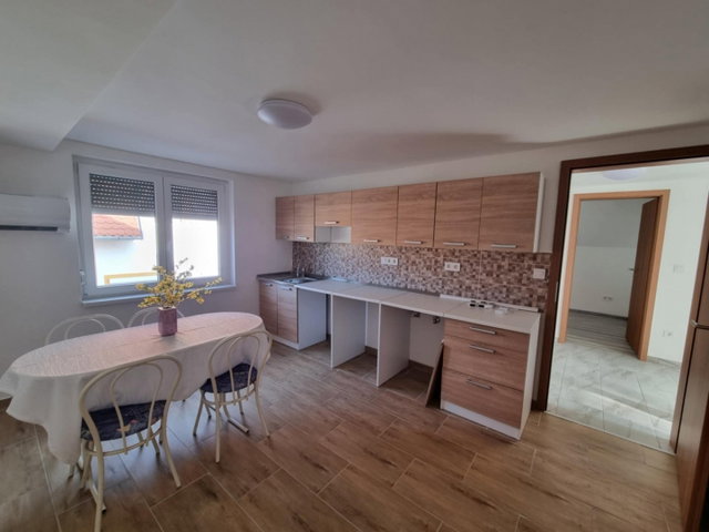 Eladó téglalakás, Balatongyörökön 64.9 M Ft, 4 szobás