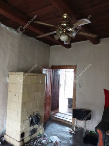 Eladó családi ház, Olaszfán 6 M Ft, 2 szobás