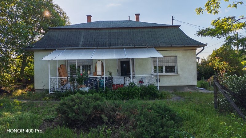 3 bed · 150m² · 82.000.000 ft