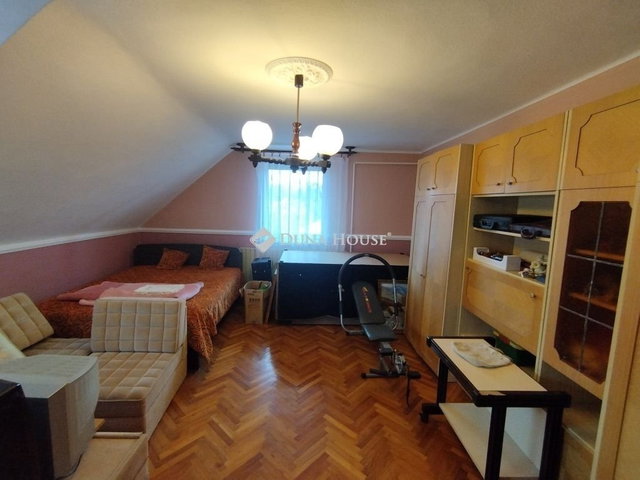 Eladó családi ház, Tatabányán 124.99 M Ft, 8 szobás