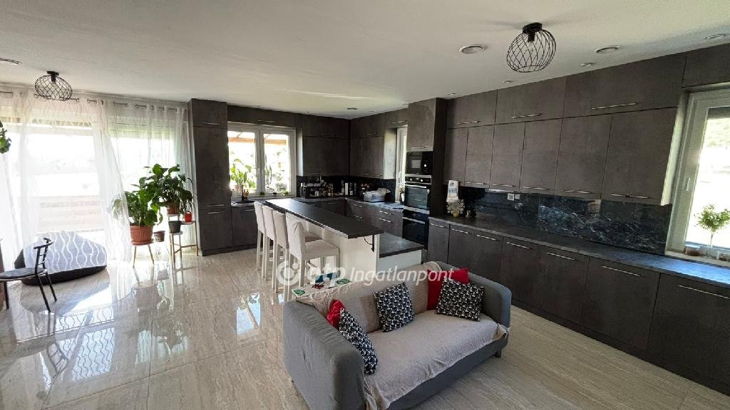 5 bed · 150m² · 320.000.000 ft