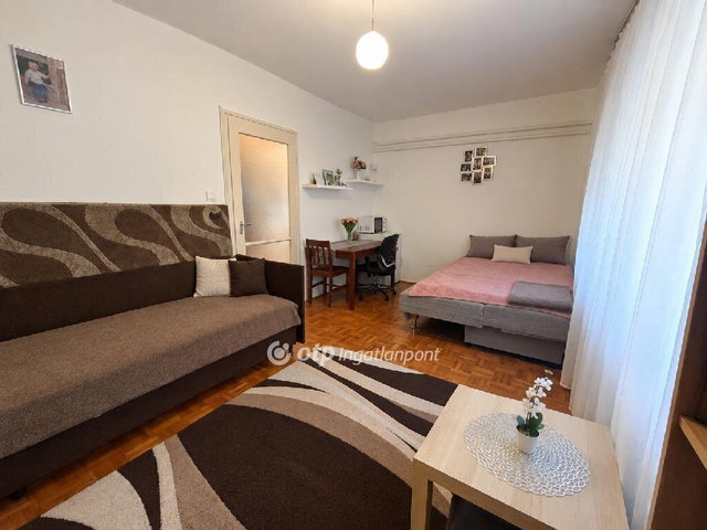 Eladó téglalakás, Nyíregyházán 29 M Ft, 1 szobás