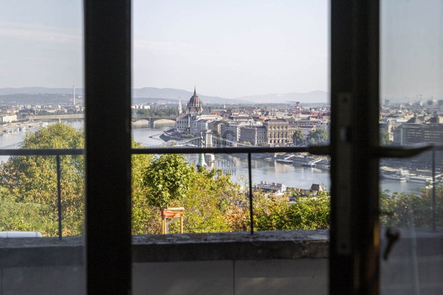 Eladó téglalakás, Budapesten, I. kerületben, Orom utcában