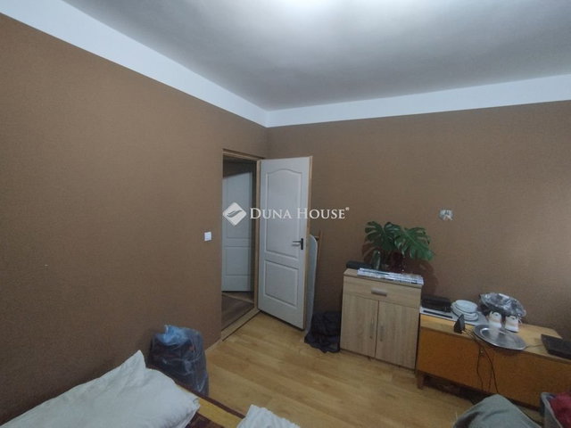 Eladó családi ház, Szomódon 89.99 M Ft, 4 szobás
