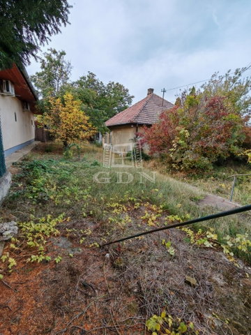 Eladó családi ház, Pécelen 54.99 M Ft, 1 szobás