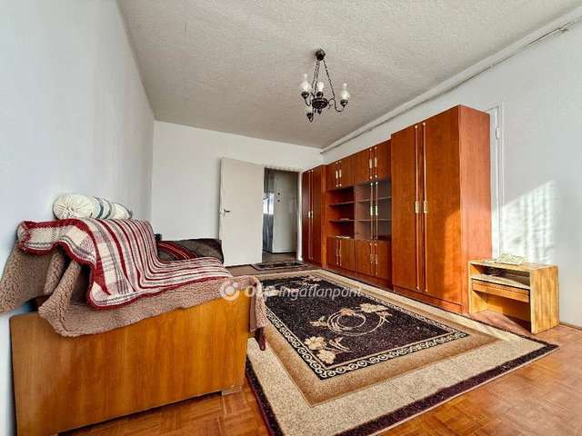 Eladó panellakás, Miskolcon 32.99 M Ft, 2+1 szobás