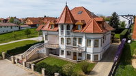 Eladó családi ház, Hévízen 251.64 M Ft, 9 szobás
