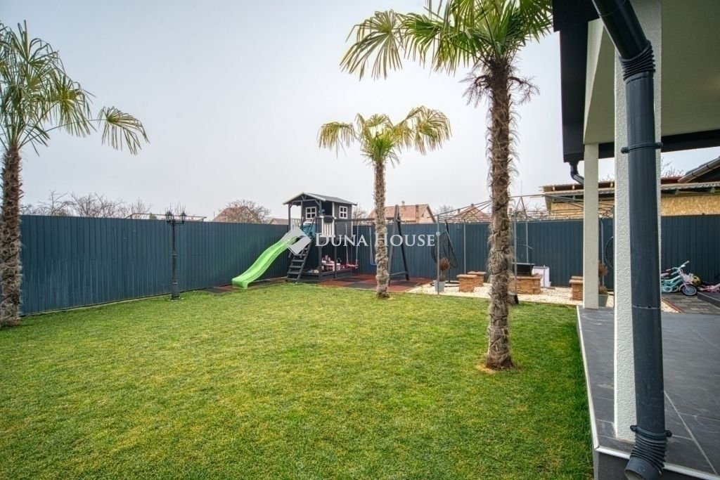 6 bed · 194m² · 179.900.000 ft