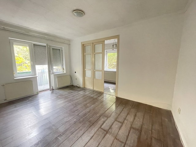 Eladó téglalakás, Nyergesújfaluban, Hullám utcában 25 M Ft