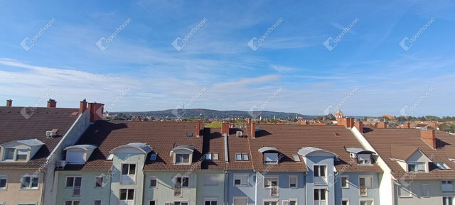 Eladó téglalakás, Sopronban 62 M Ft, 3 szobás