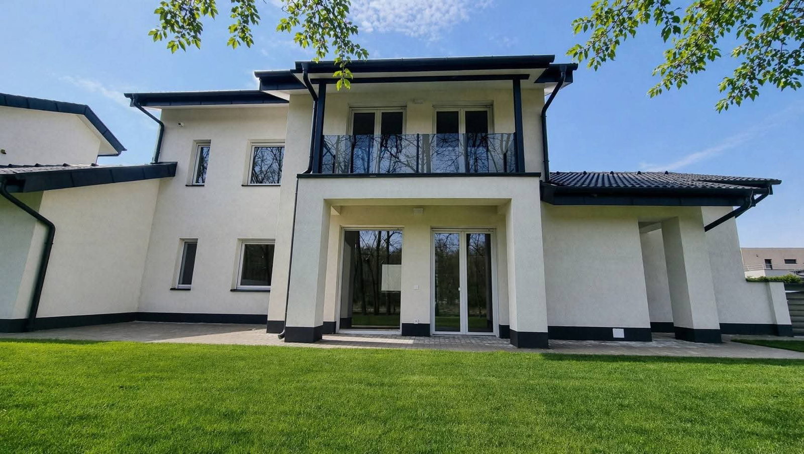 4 bed · 150m² · 500.000 ft