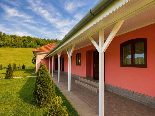 Eladó családi ház, Komlón 90 M Ft, 1+5 szobás