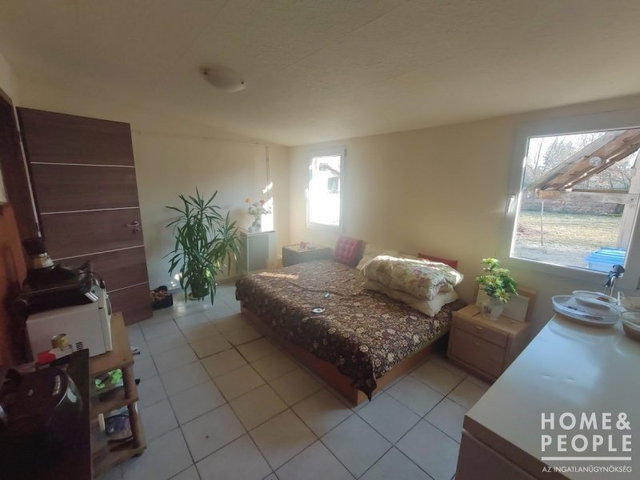 Eladó családi ház, Szatymazon 27.99 M Ft, 2 szobás