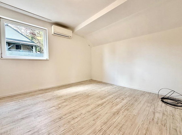 Eladó családi ház, Budapesten, III. kerületben 169.9 M Ft