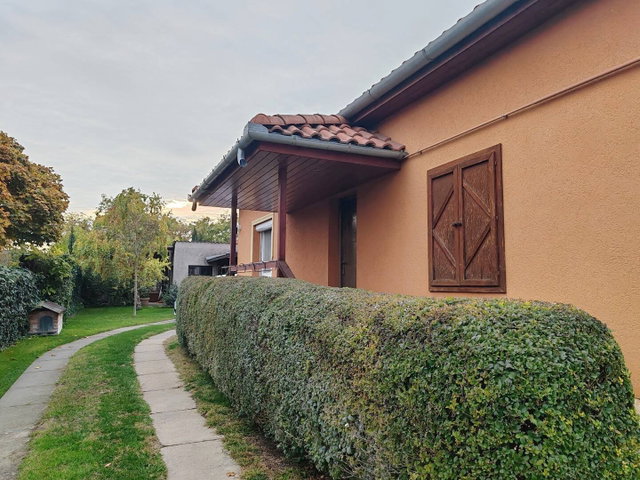 Eladó családi ház, Szigethalmon 92 M Ft, 3 szobás