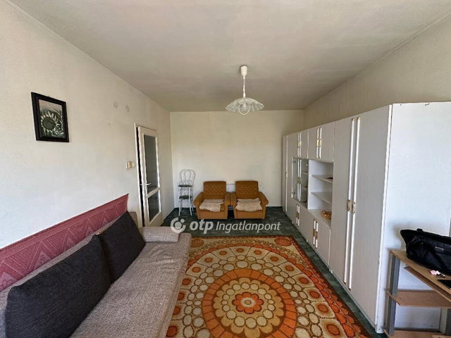Eladó téglalakás, Nyíregyházán 27.99 M Ft, 1+1 szobás