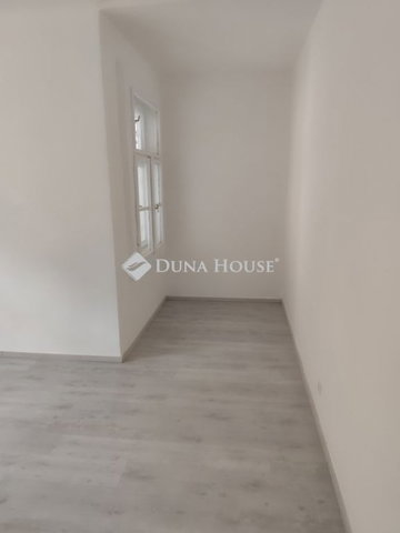 Eladó téglalakás, Budapesten, VIII. kerületben 39.9 M Ft